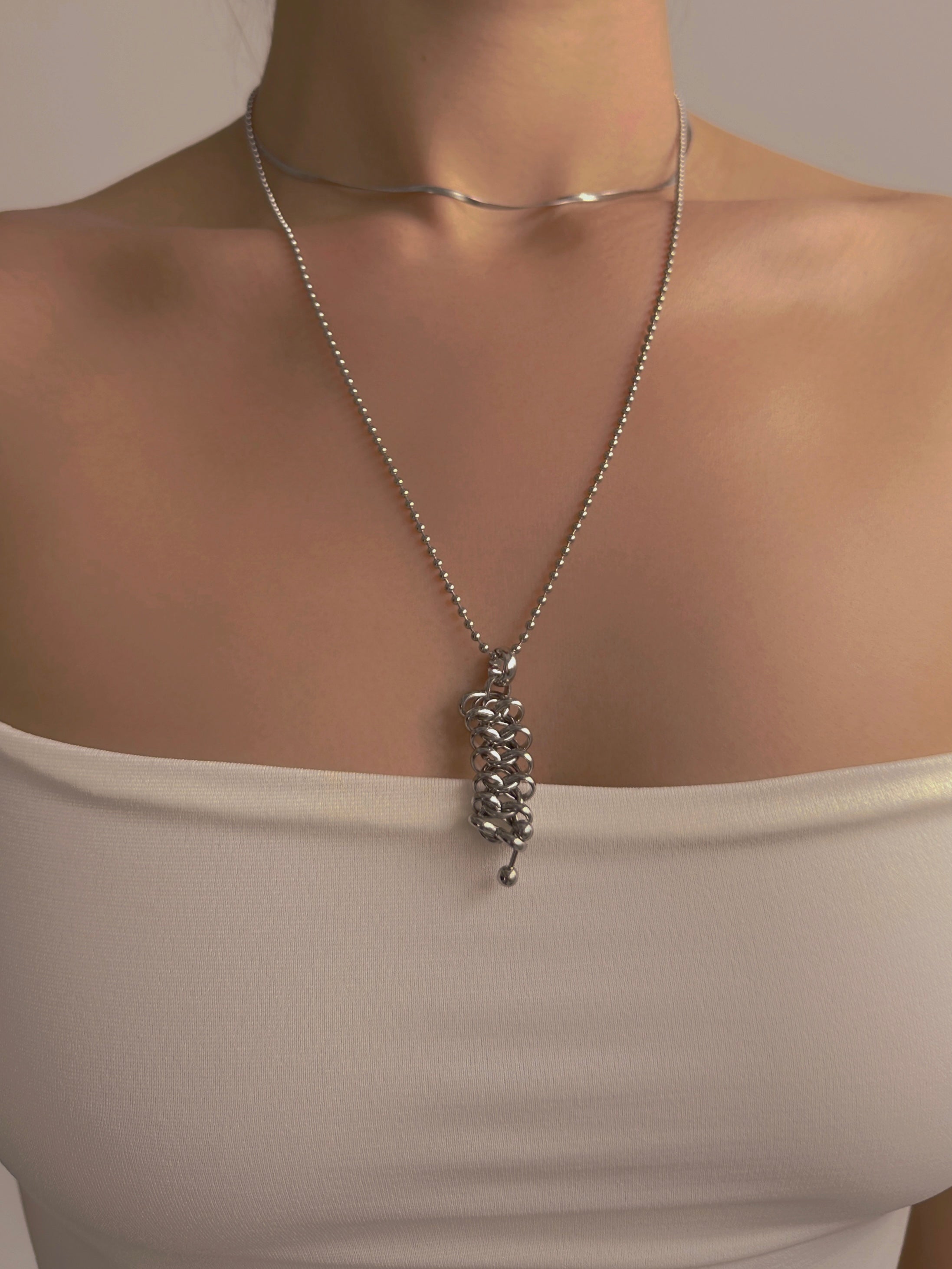 piercing (8) weave necklace