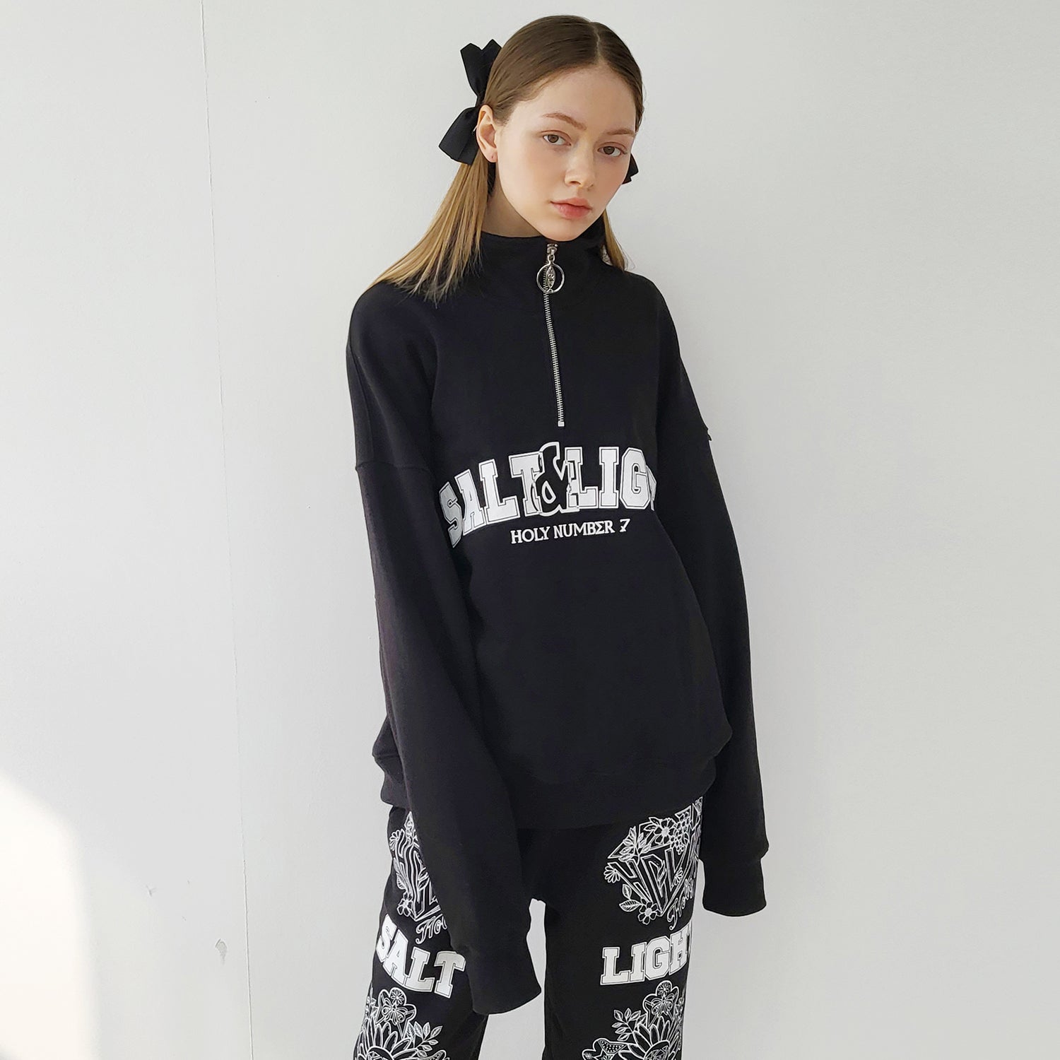 SALT & LIGHT NECK ZIPPER SWEATSHIRT_BLACK