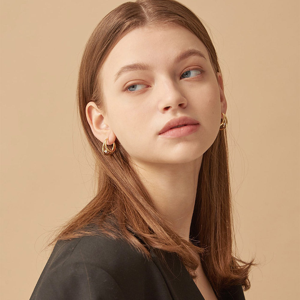 GOLD BEAM EARRING