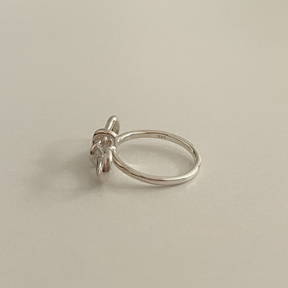 ribbon knot ring