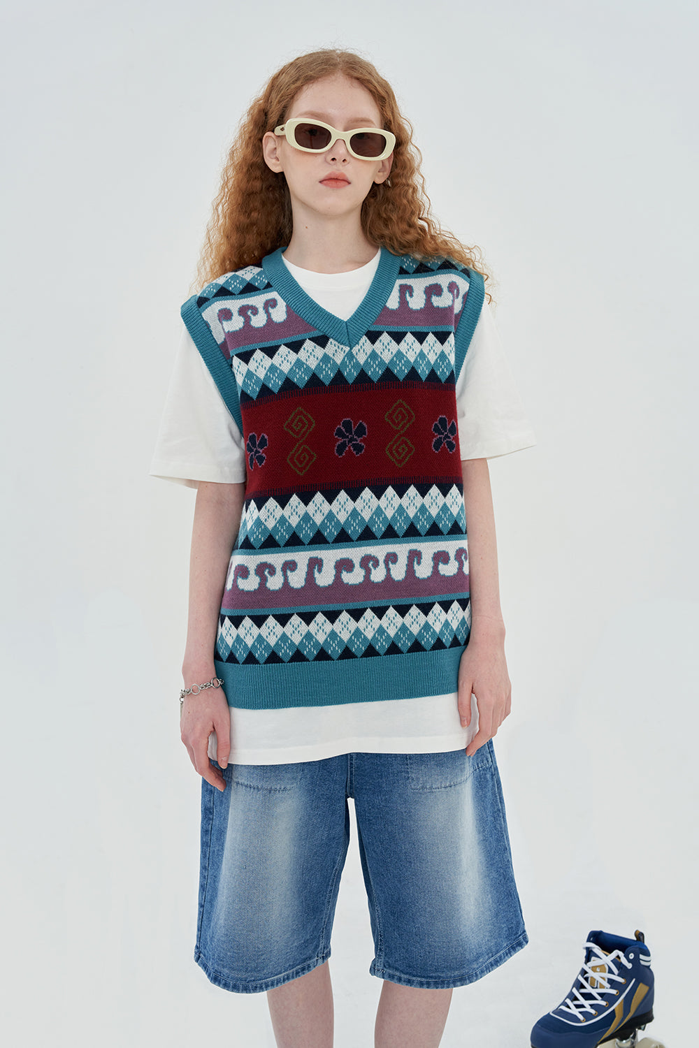 ARGYLE FLOWER KNIT VEST