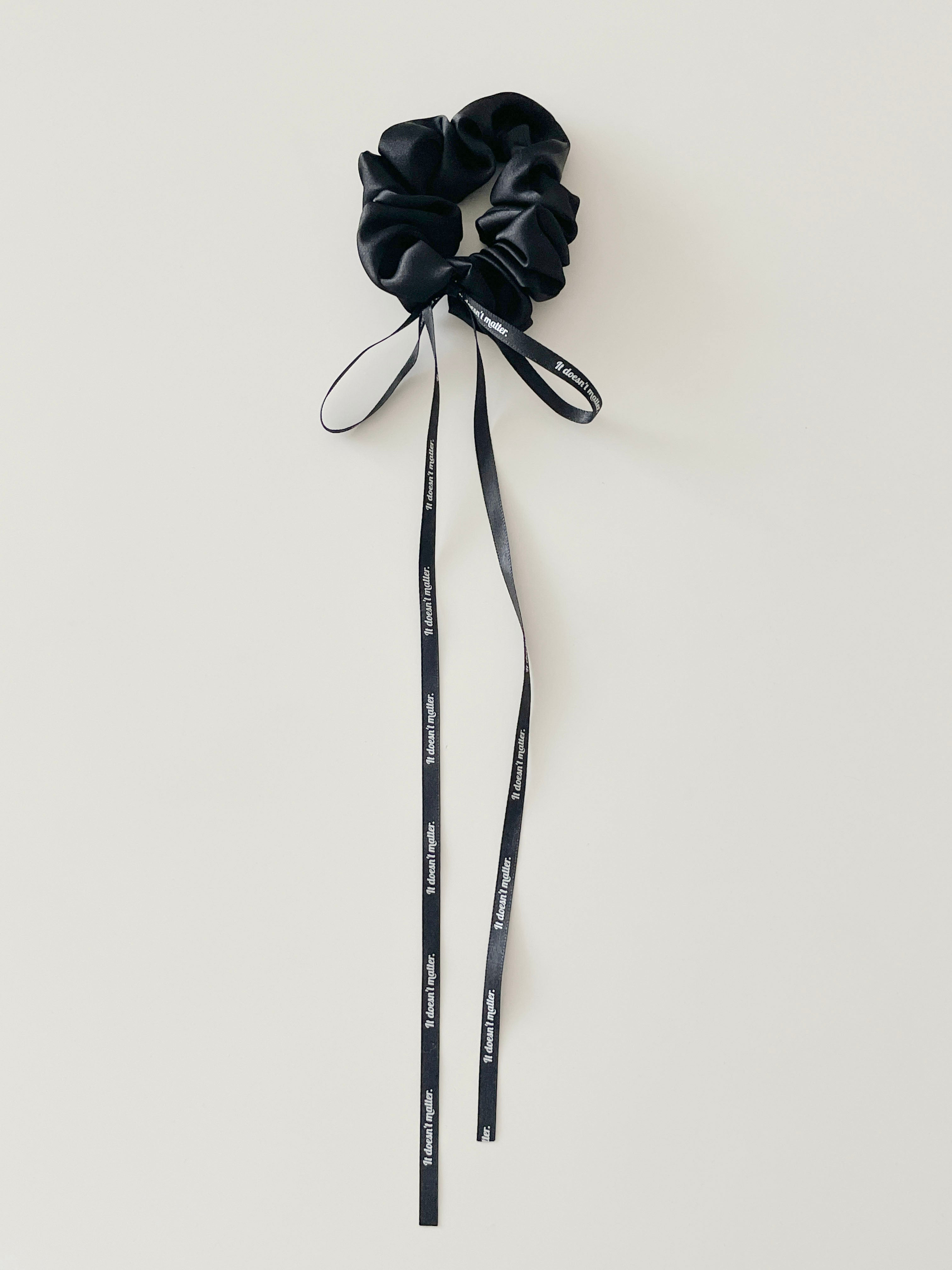 Mizz ribbon scrunchie (Black) 