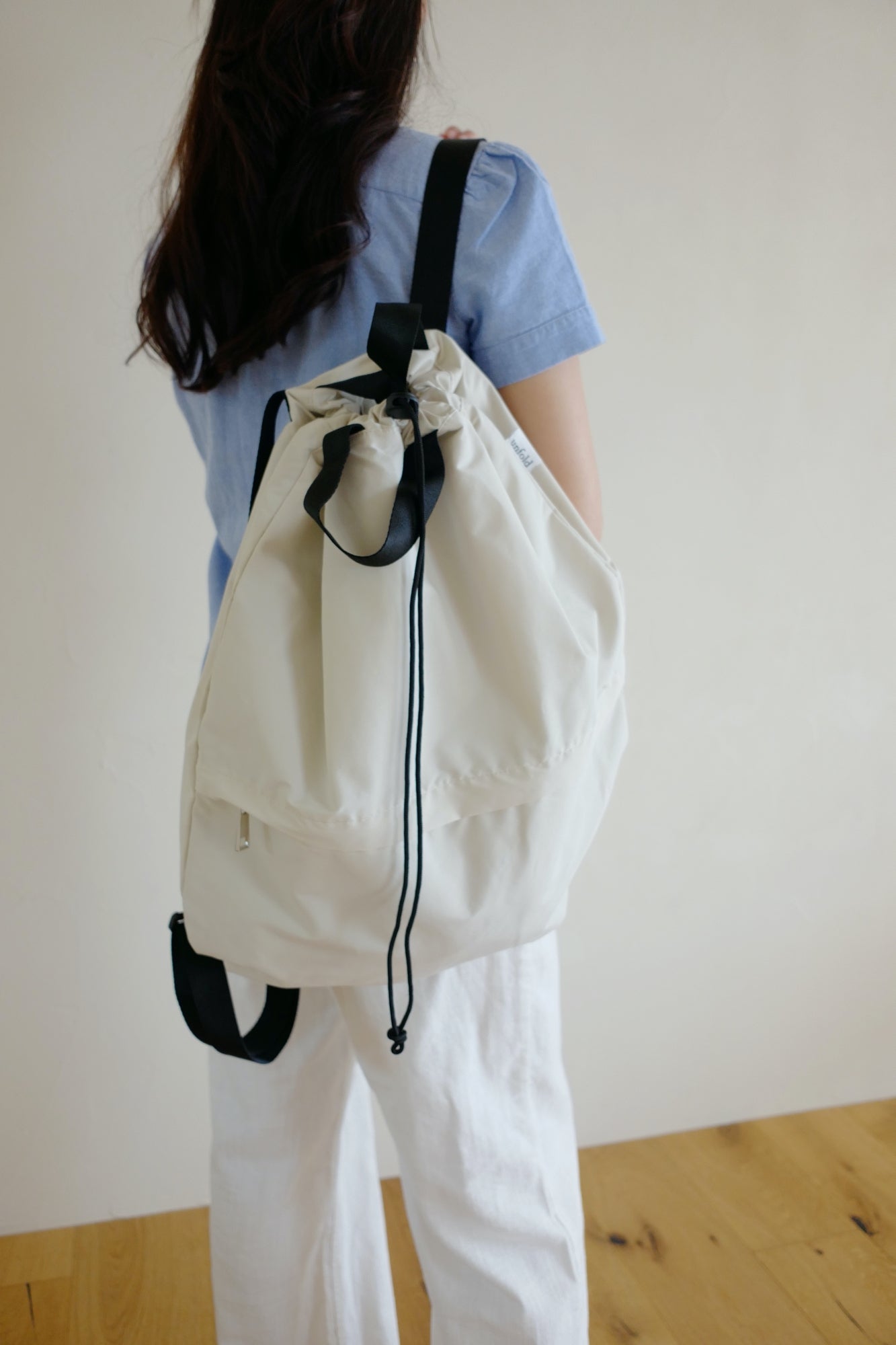 String backpack (Ivory)