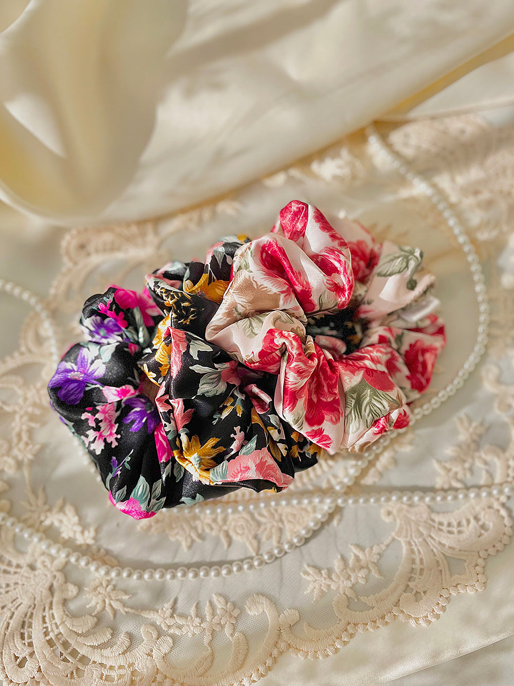 Roselyn Printing Satin Hair Scrunchie (3color)