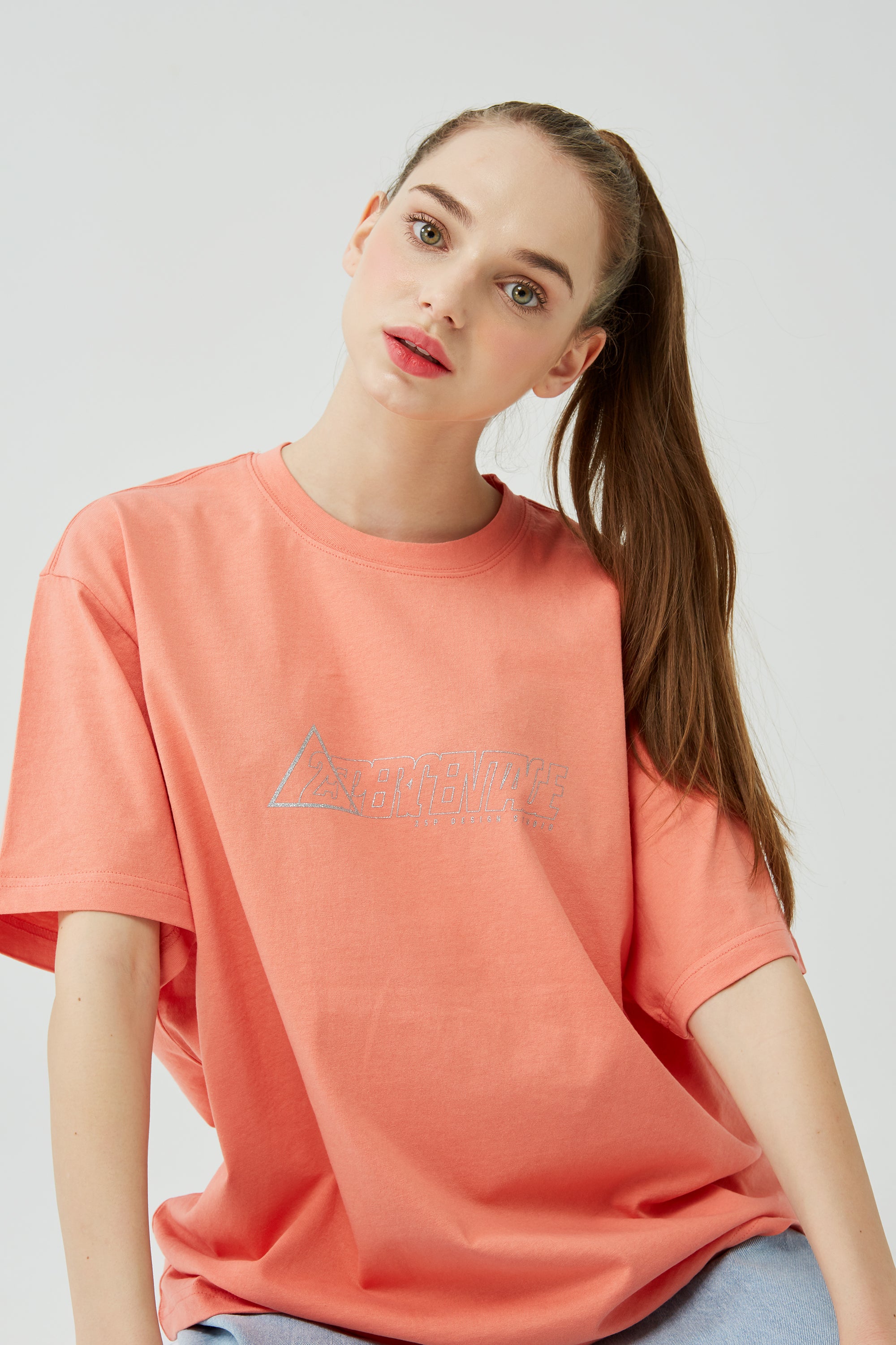 25P TRIANGLE GLITTER LOGO T-SHIRT