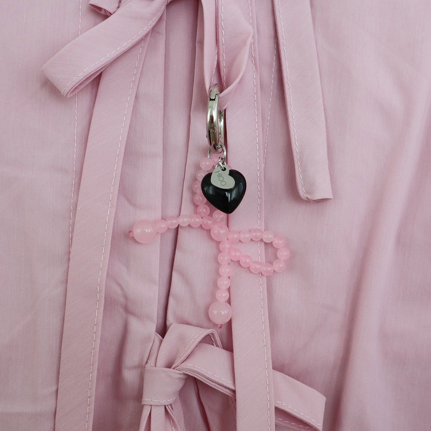 ribbon keyring - pink, black.