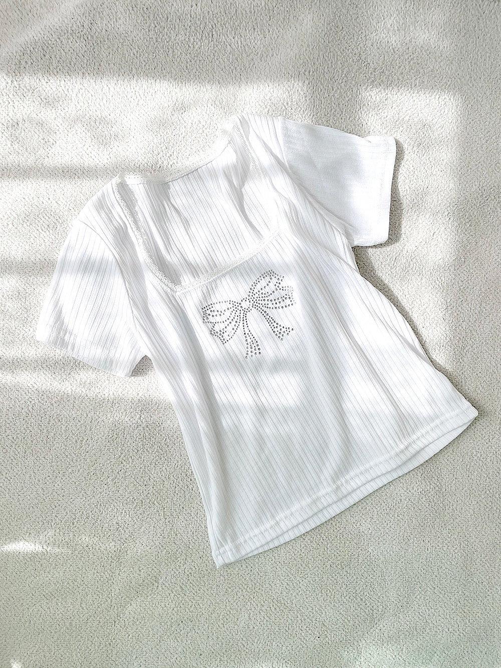 Shine Ribbon Cubic Lace T-Shirt (White)