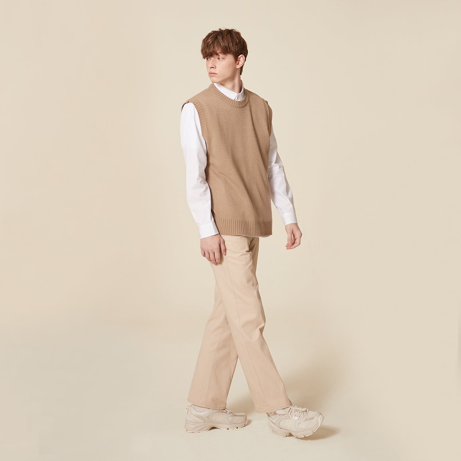 ROUND NECK KNIT VEST_MOCHA