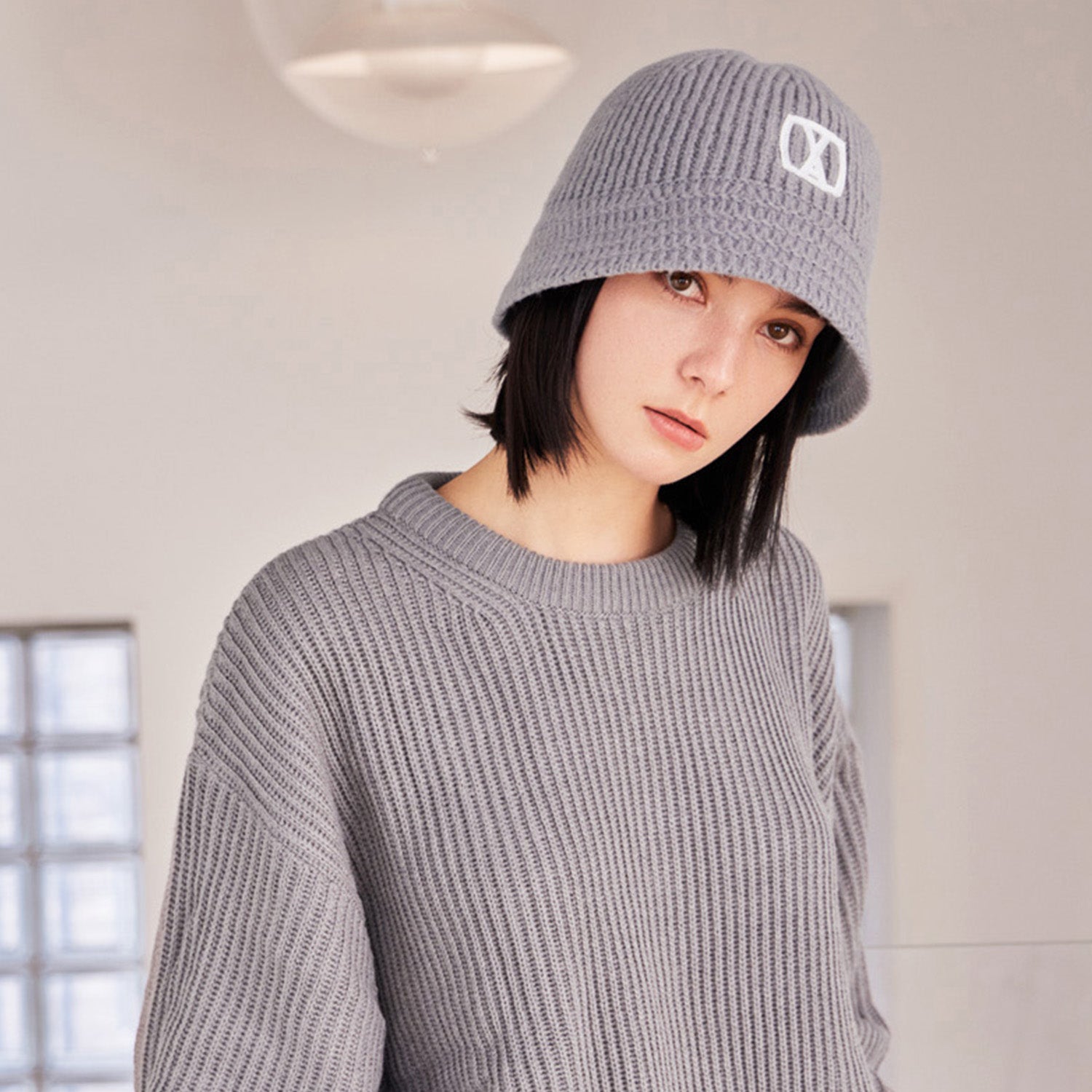 VA Square Applique Knit Bucket Hat / Gray