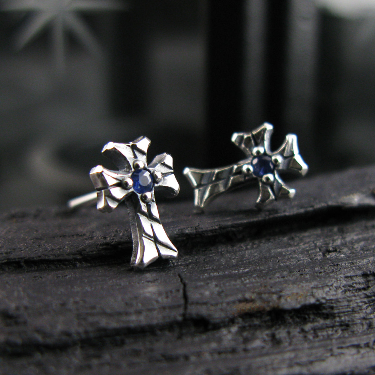 Shiny Cross-S2 Gemstone silver stud earring