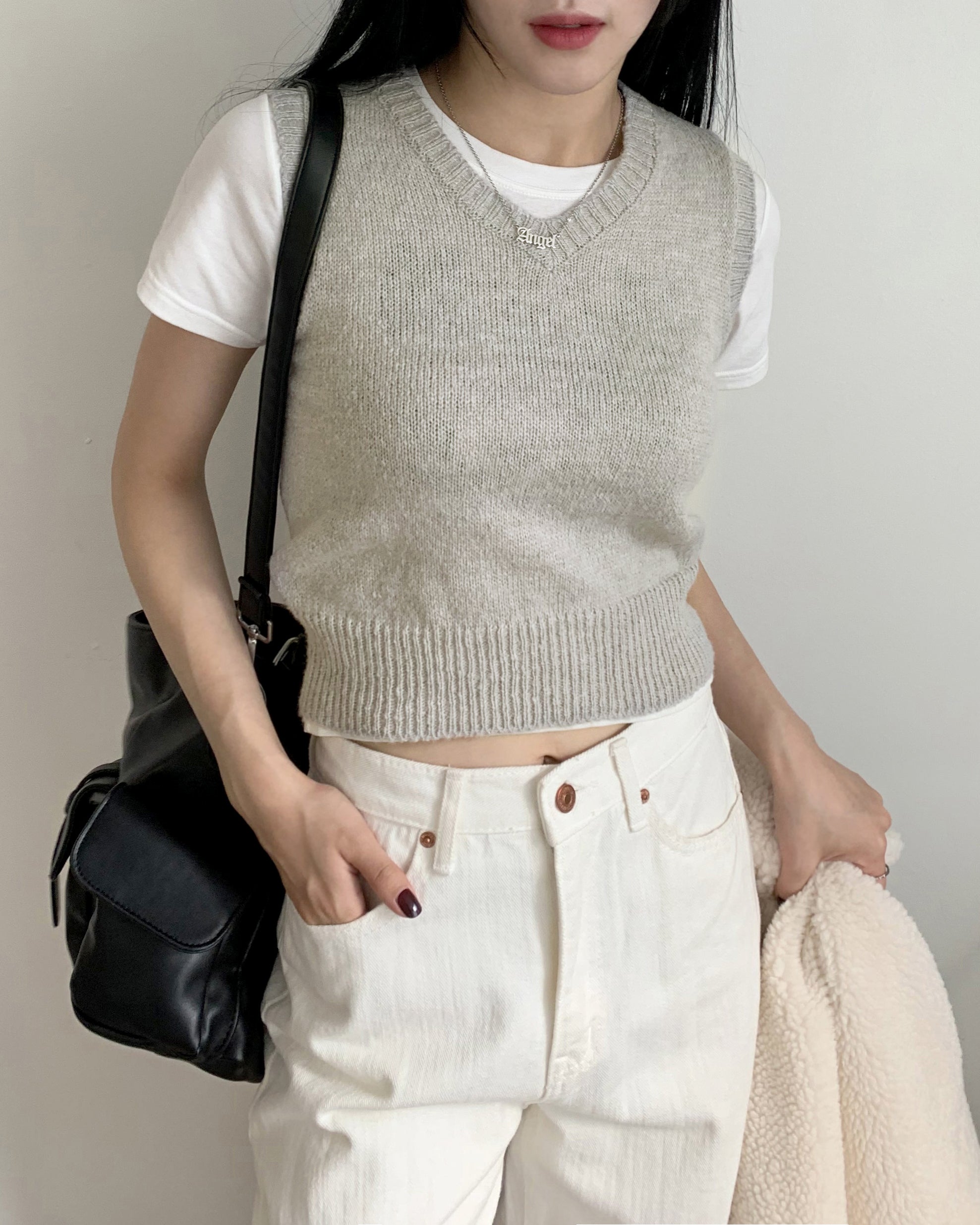 [MADE] Tami V-Neck Crop Knit Vest