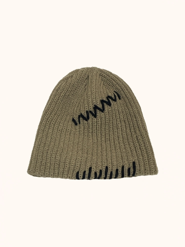 Scratcher beanie