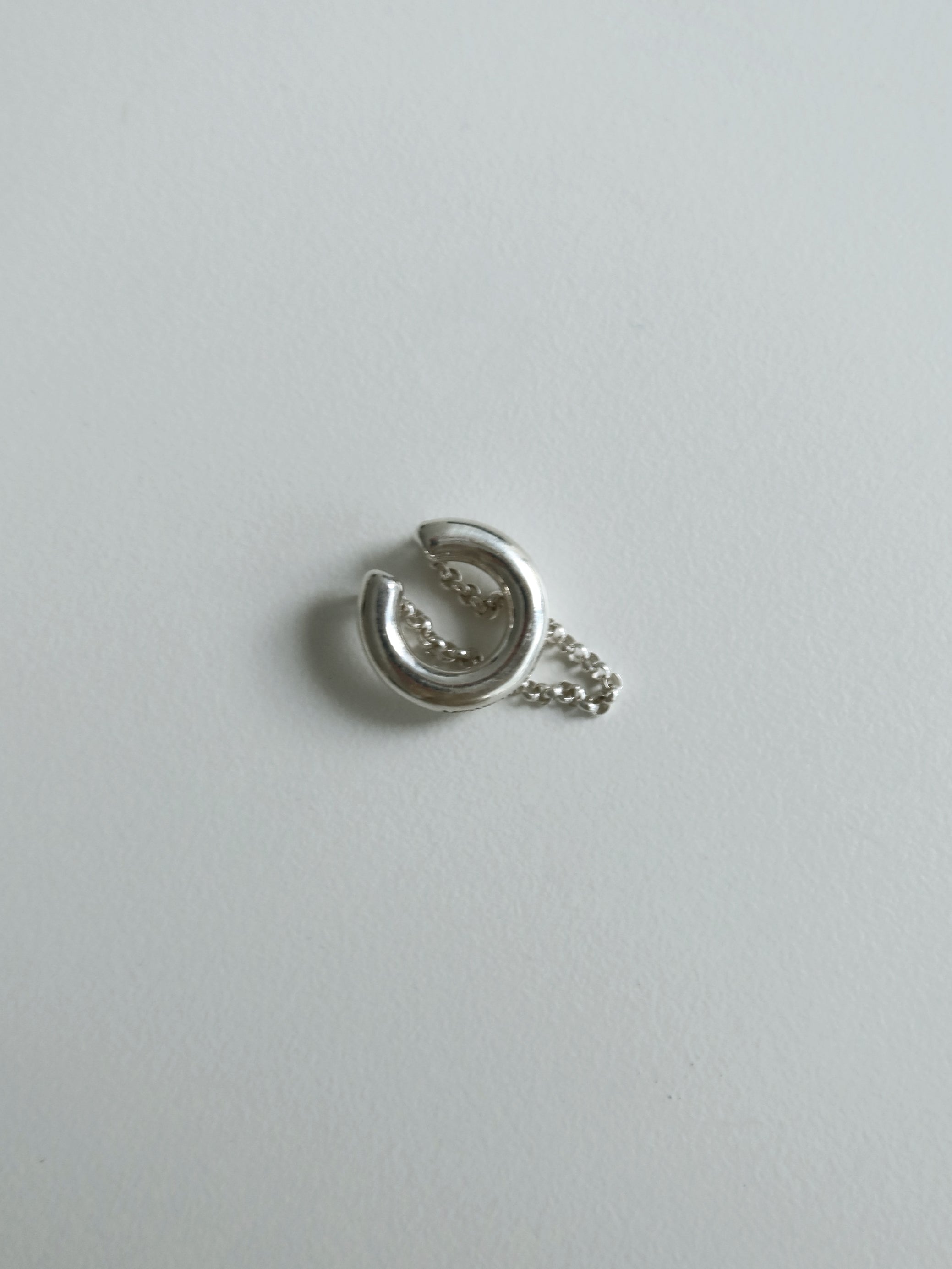 basis chain earcuff