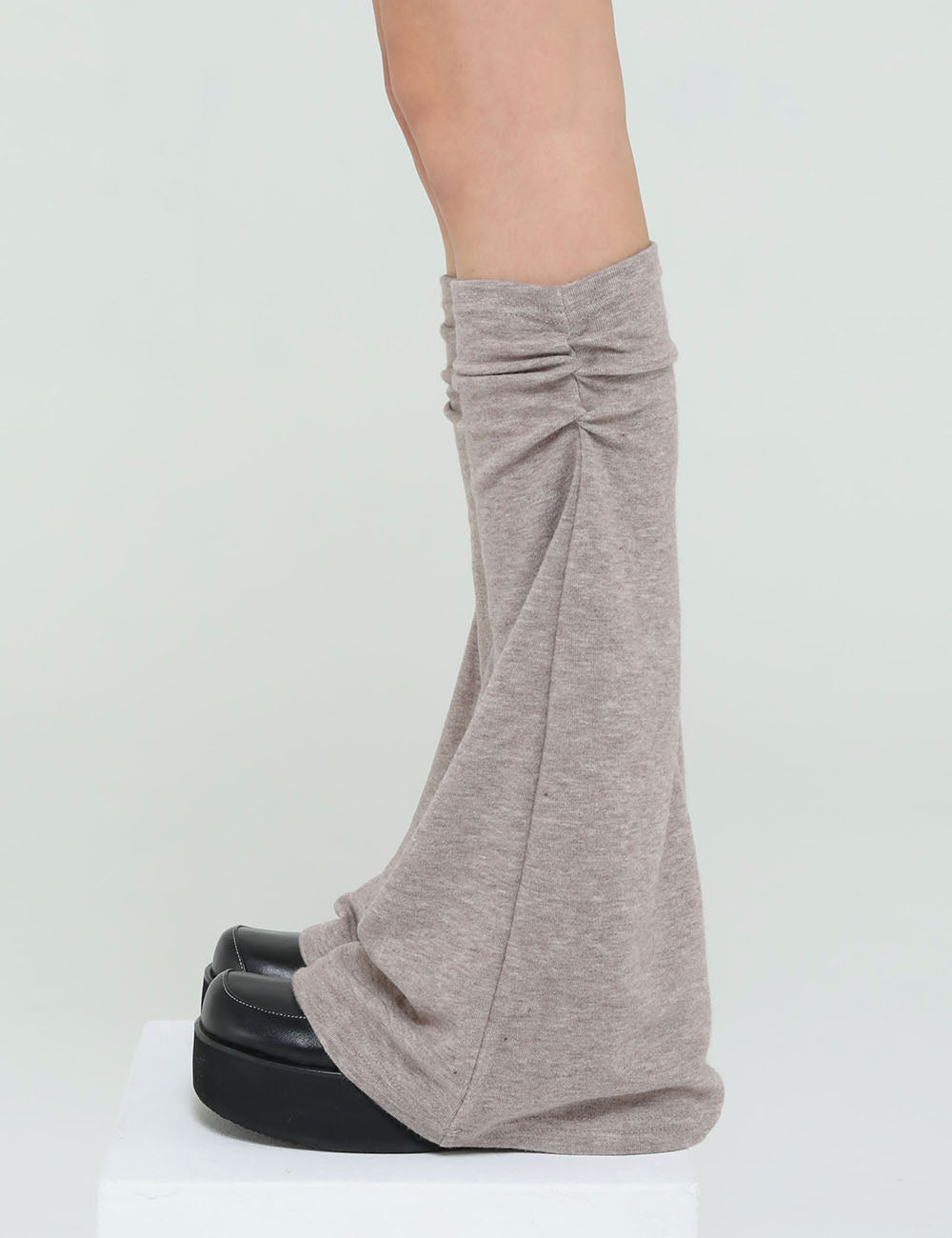 SOFT SHIRRING LEG WARMER(BROWN)