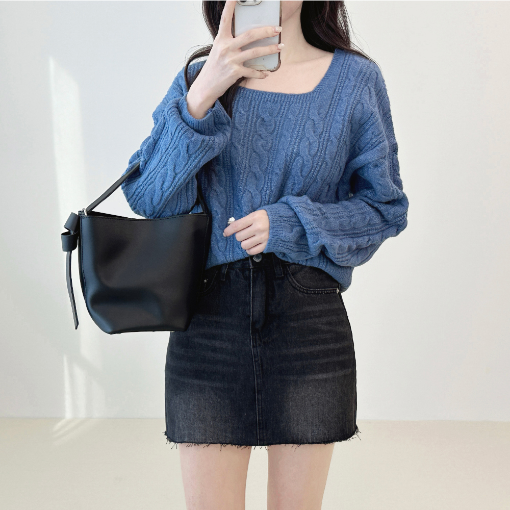 cutting mini denim skirt jean