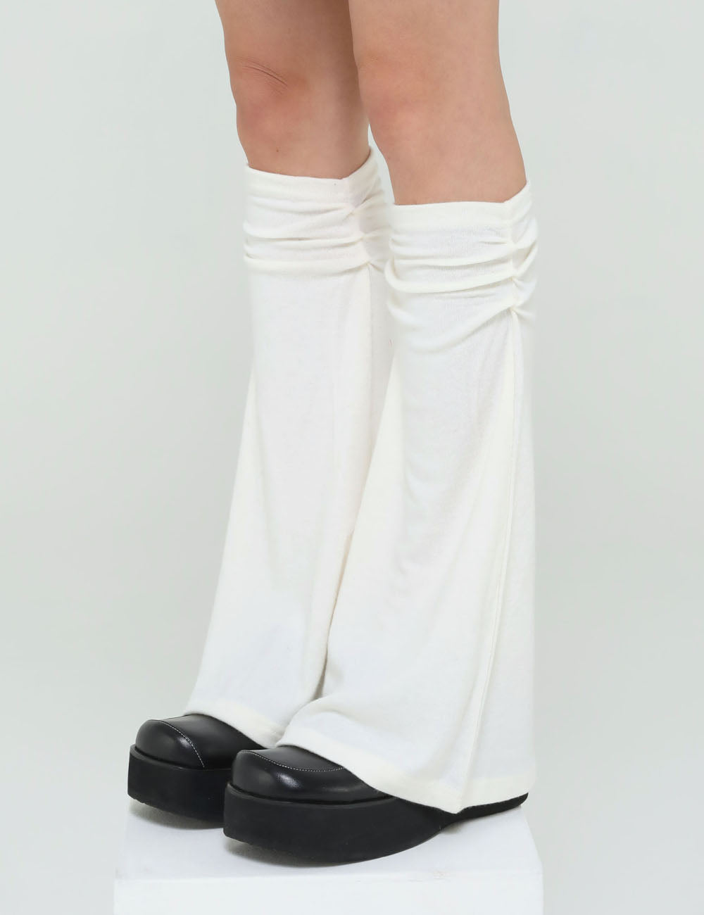 SOFT SHIRRING LEG WARMER(IVORY)