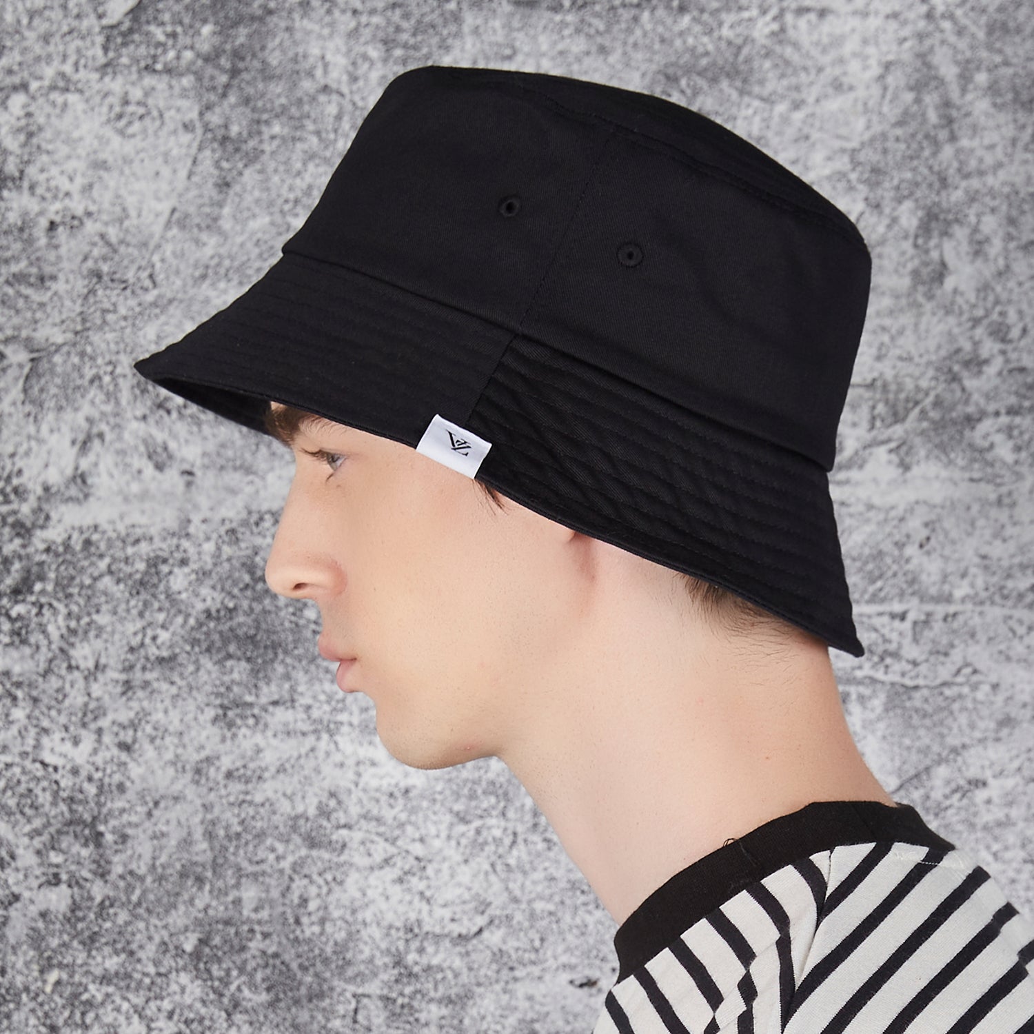 Monogram Label Color Bucket Hat Black