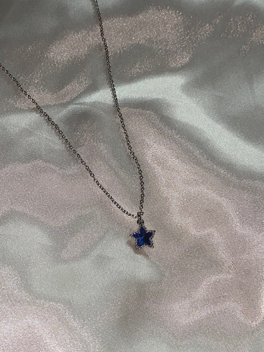 ﻿Little star necklace