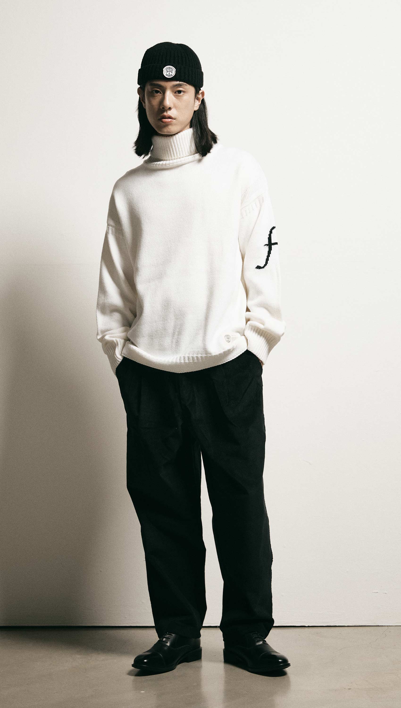 F logo wool turtleneck (Ivory)