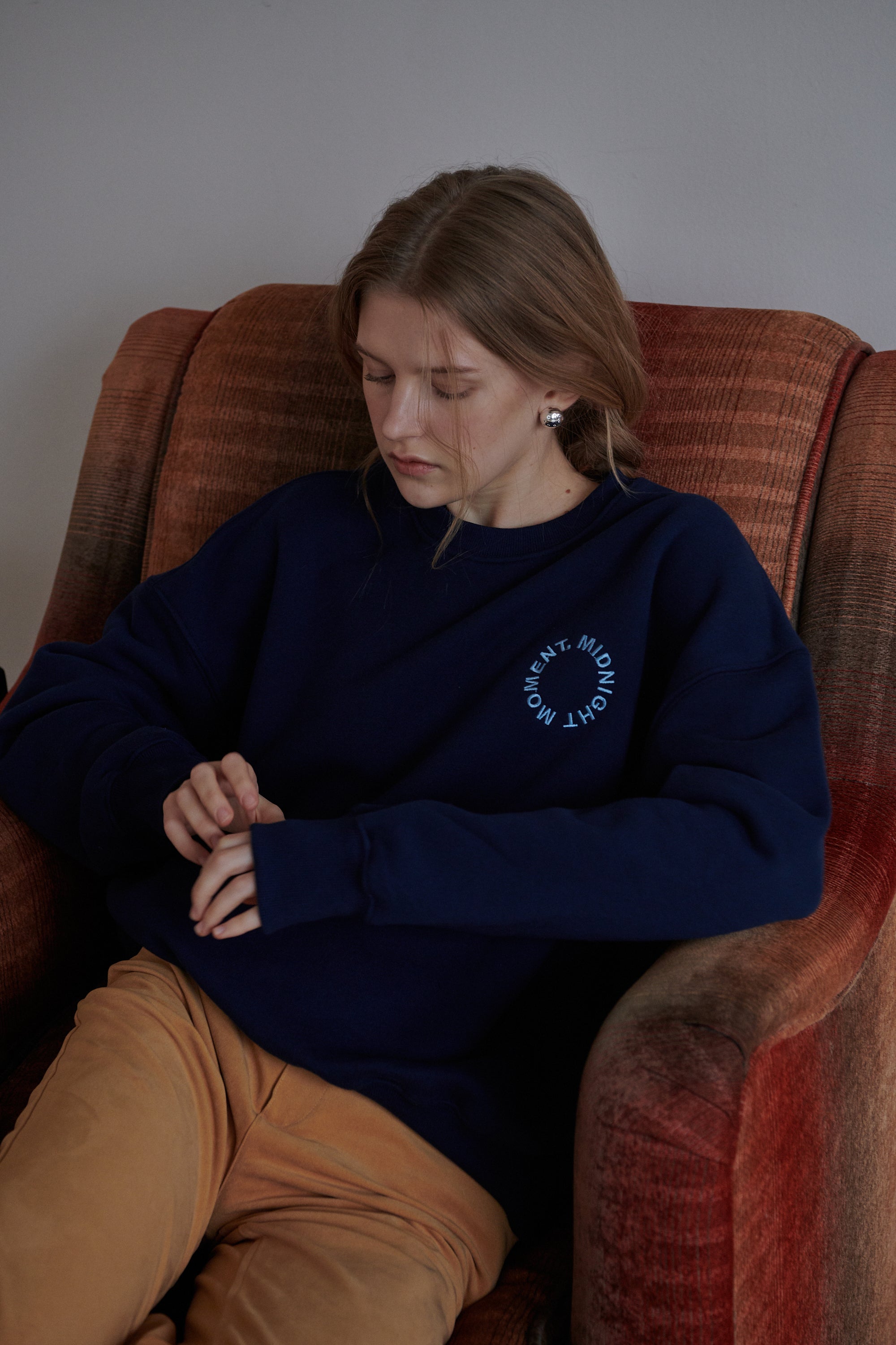 round logo sweat shirt - navy