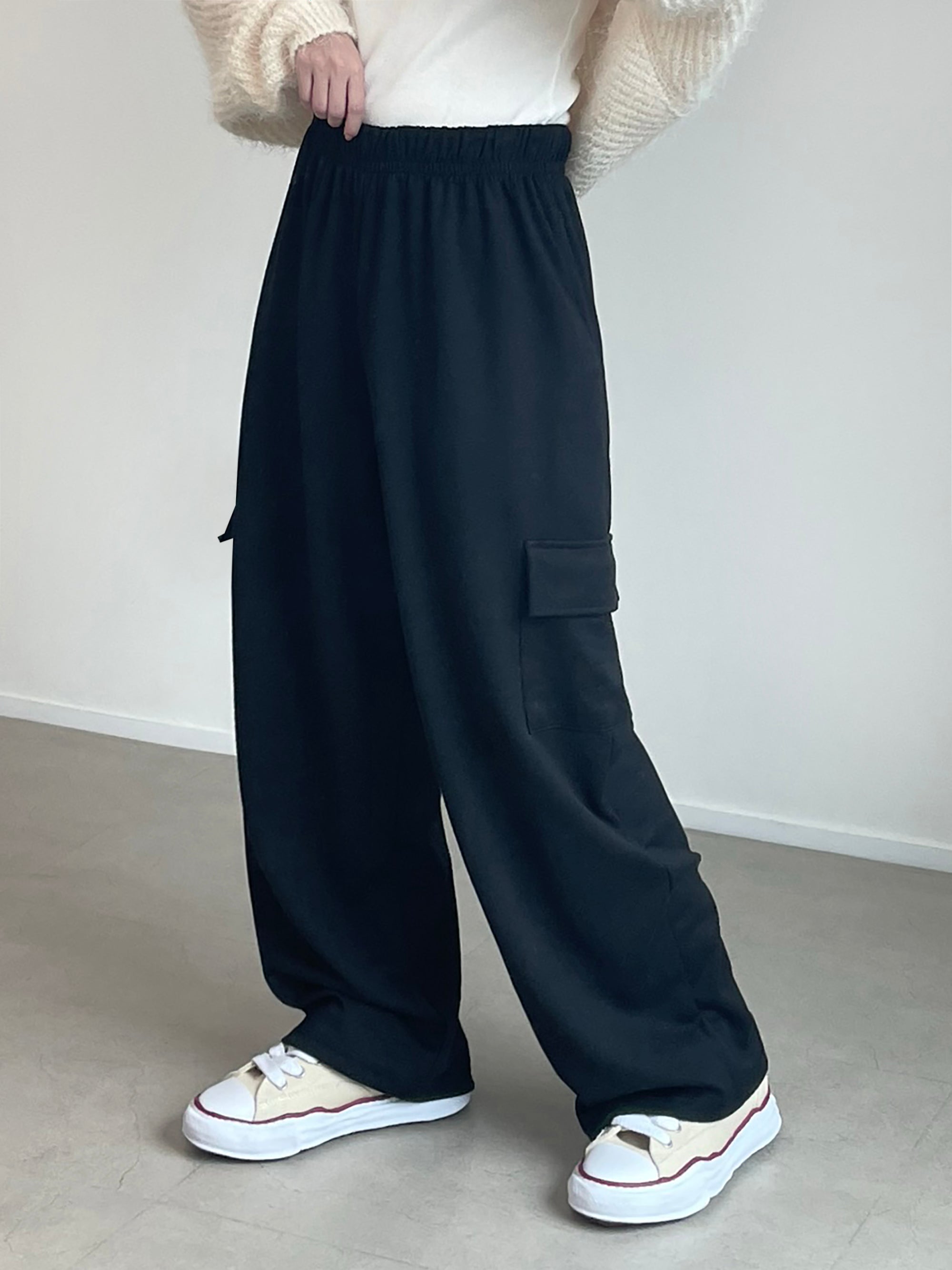 W pocket wide sweatpants