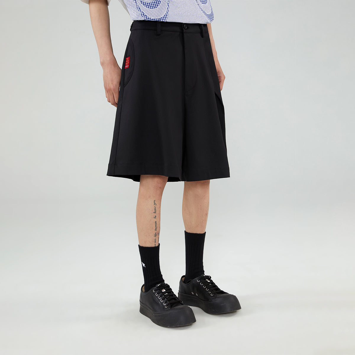 FMACM 23SS Cubic Pleated Loose Shorts