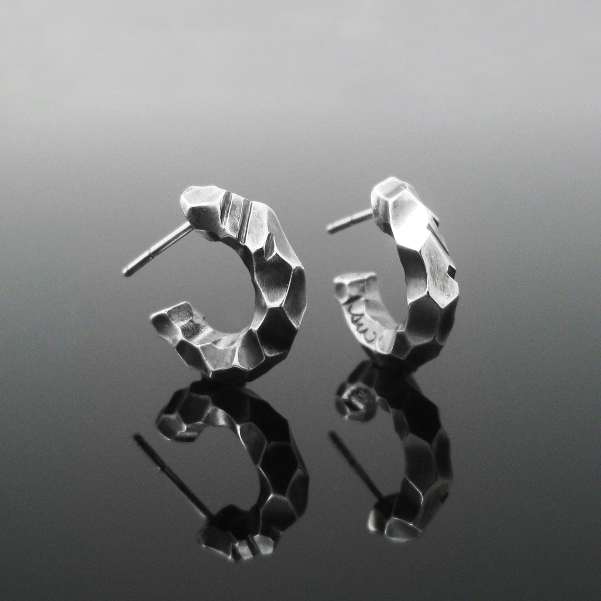 Catclaw 66 silver hoop earring