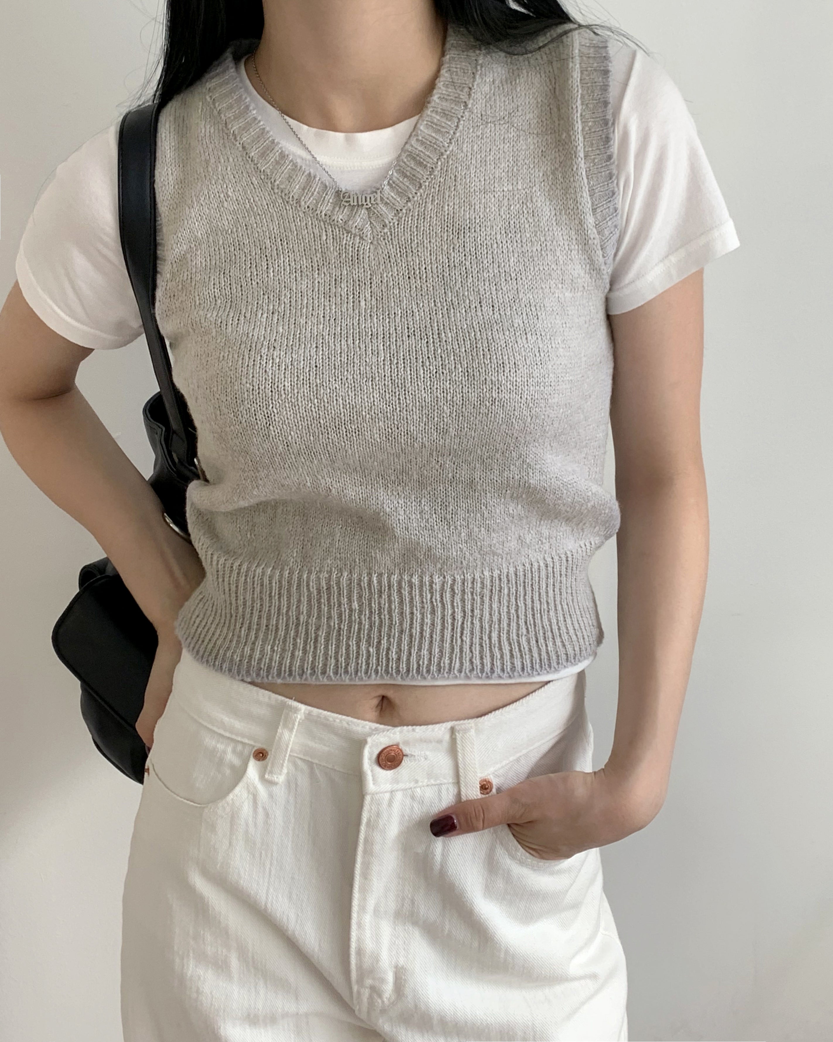 [MADE] Tami V-Neck Crop Knit Vest