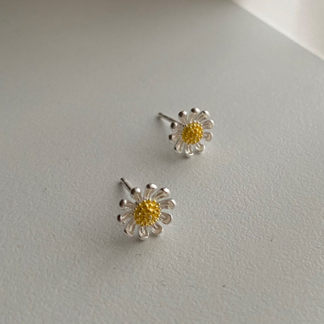 deii Silver 925 Daisy Pastel Flower Point Simple Earrings