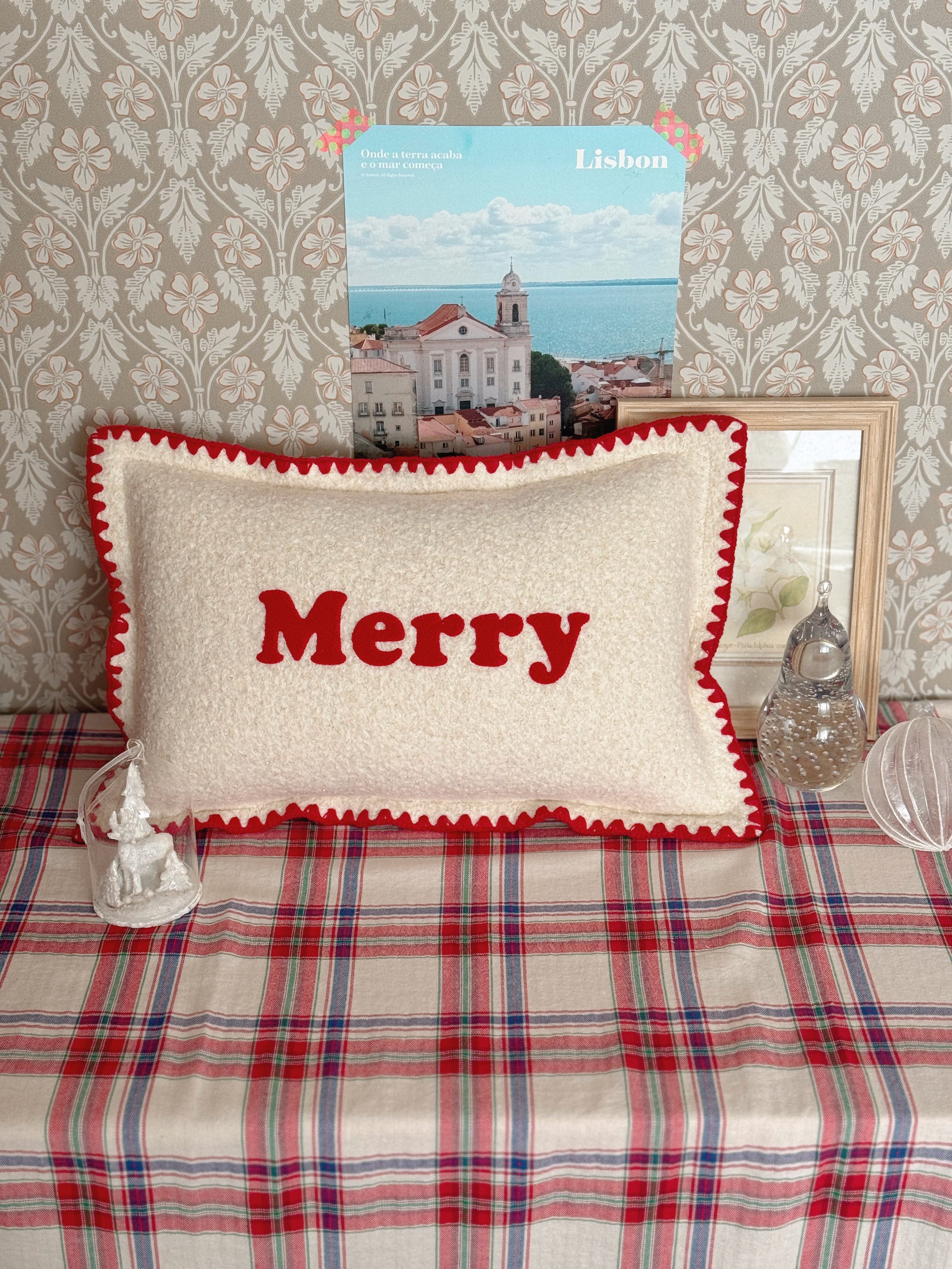 Merry Boucle Mini Cushion Red Point Embroidery Christmas