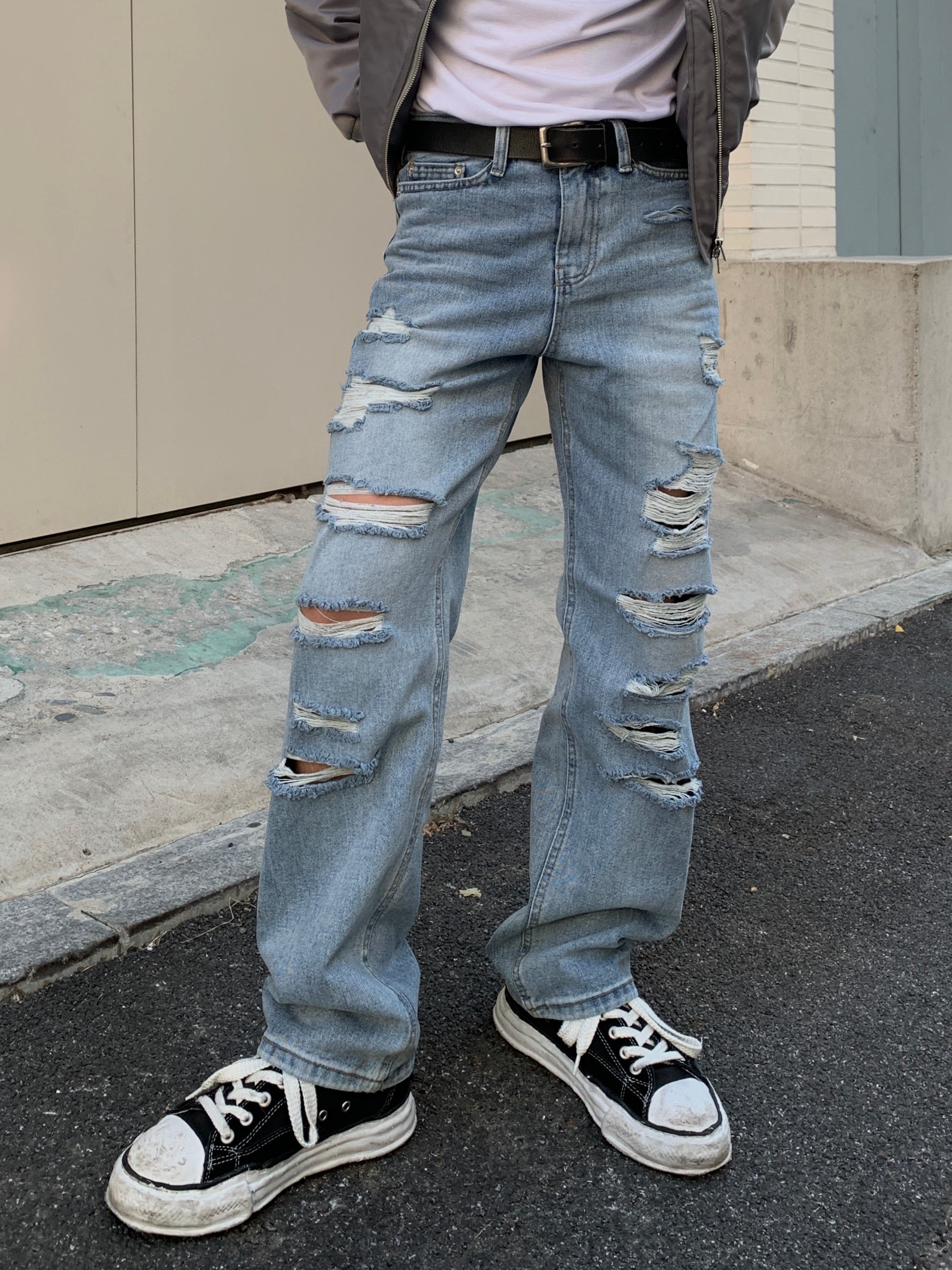 Dirty Destroyed Denim Jeans