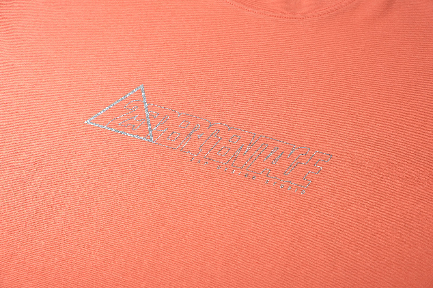 25P TRIANGLE GLITTER LOGO T-SHIRT