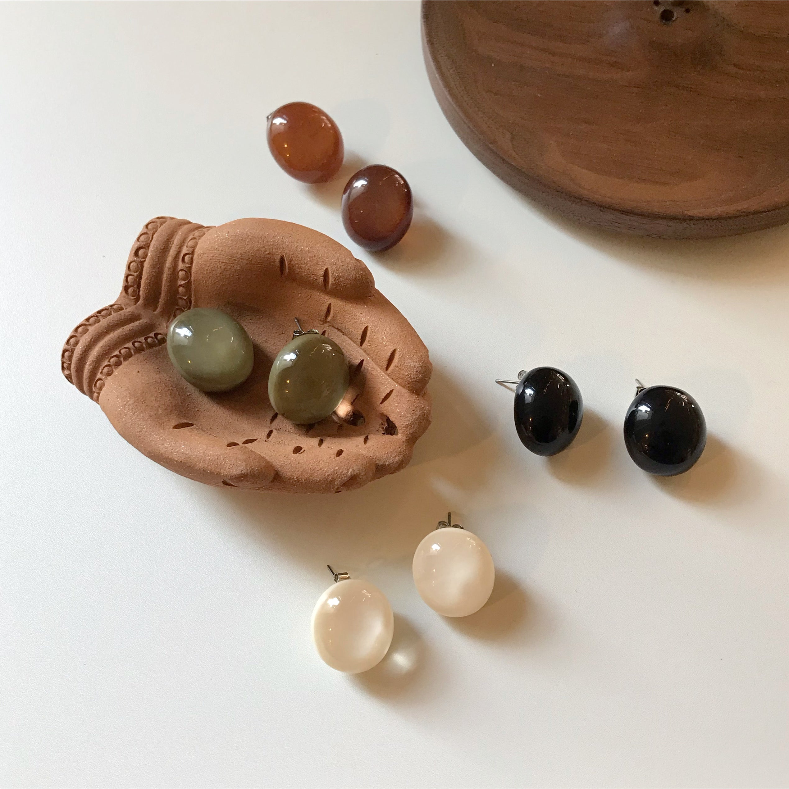 Formica Pebble earring  [Brown]