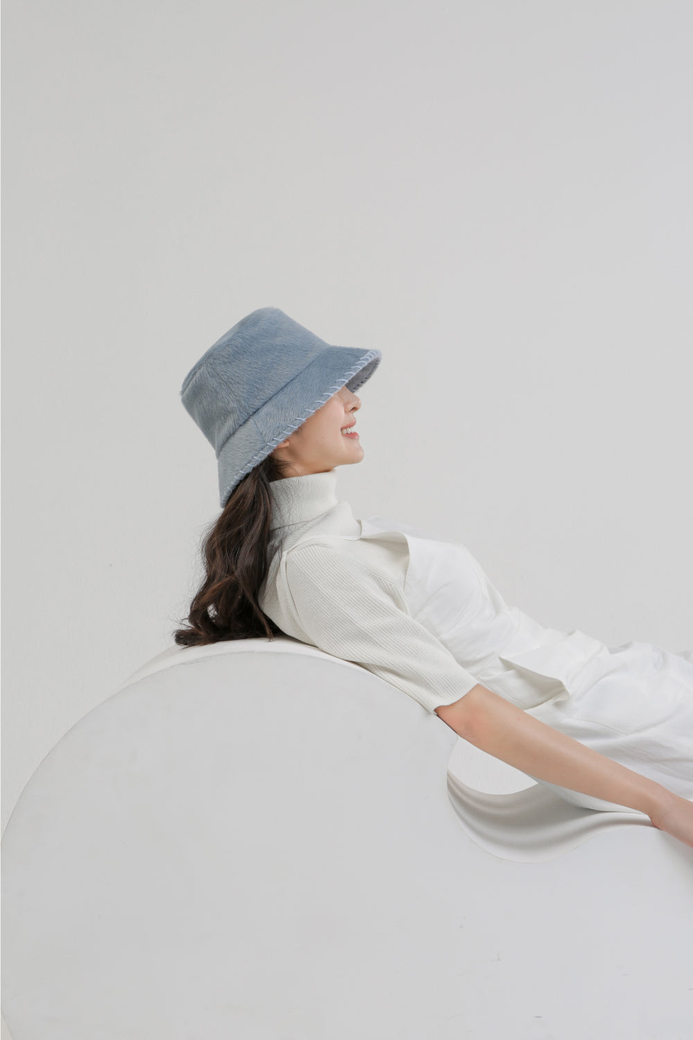 SOFT BLUE BUCKET HAT