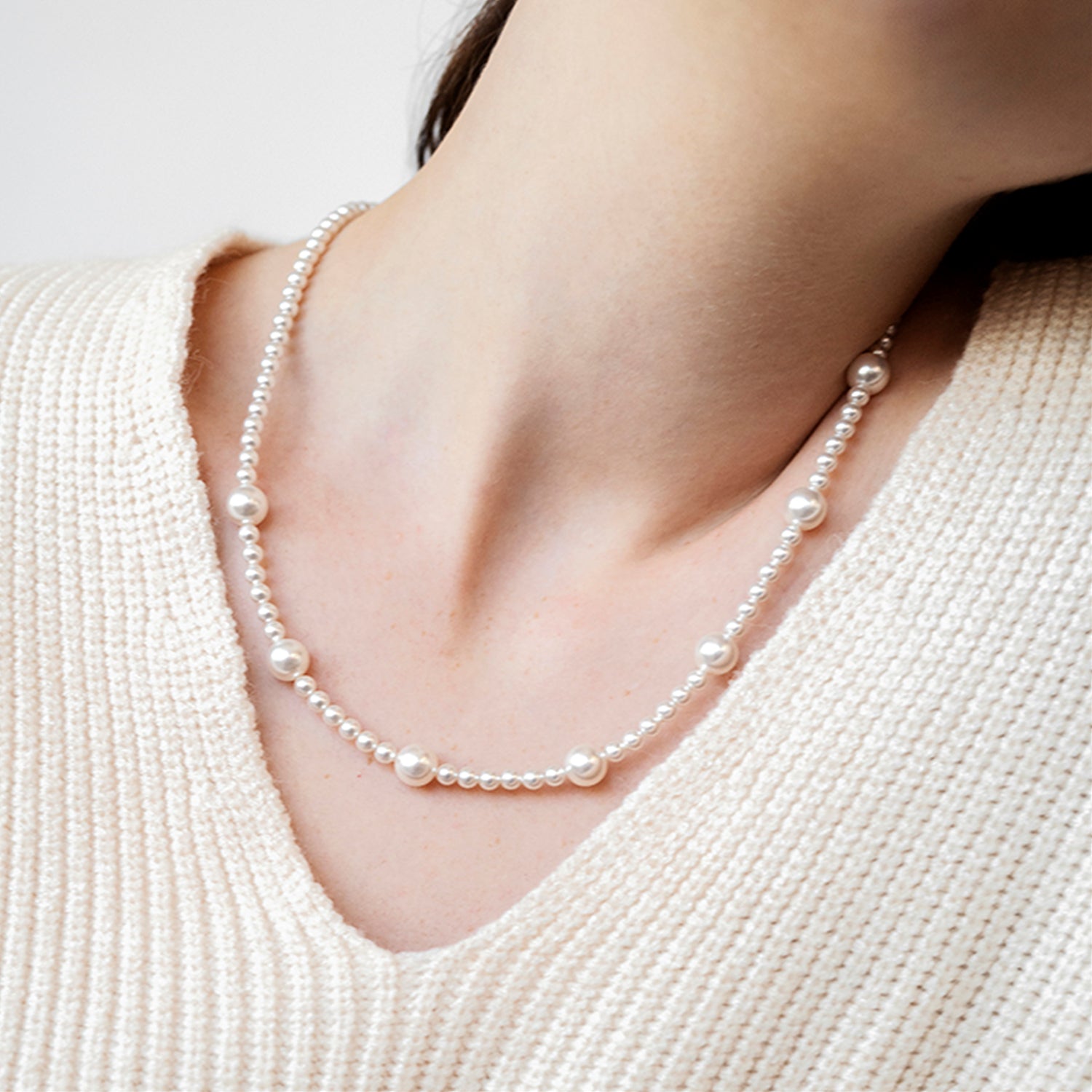 Bell soiree pearl necklace