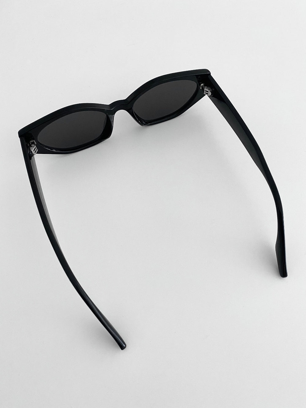 Angle sunglasses