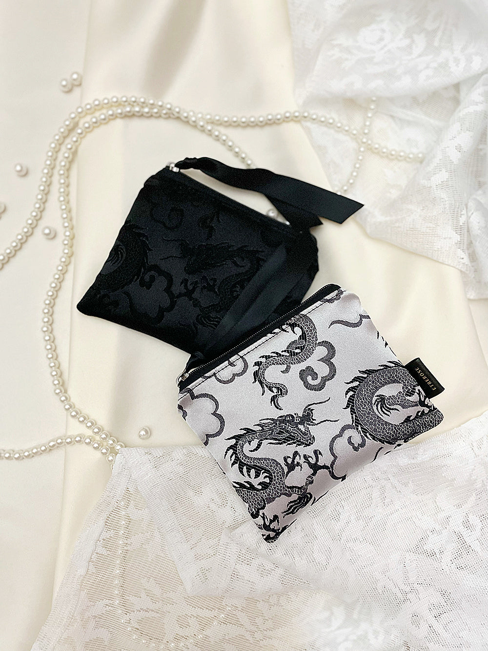 Dragon Embroidery Satin Zip-pouch (S/2color)