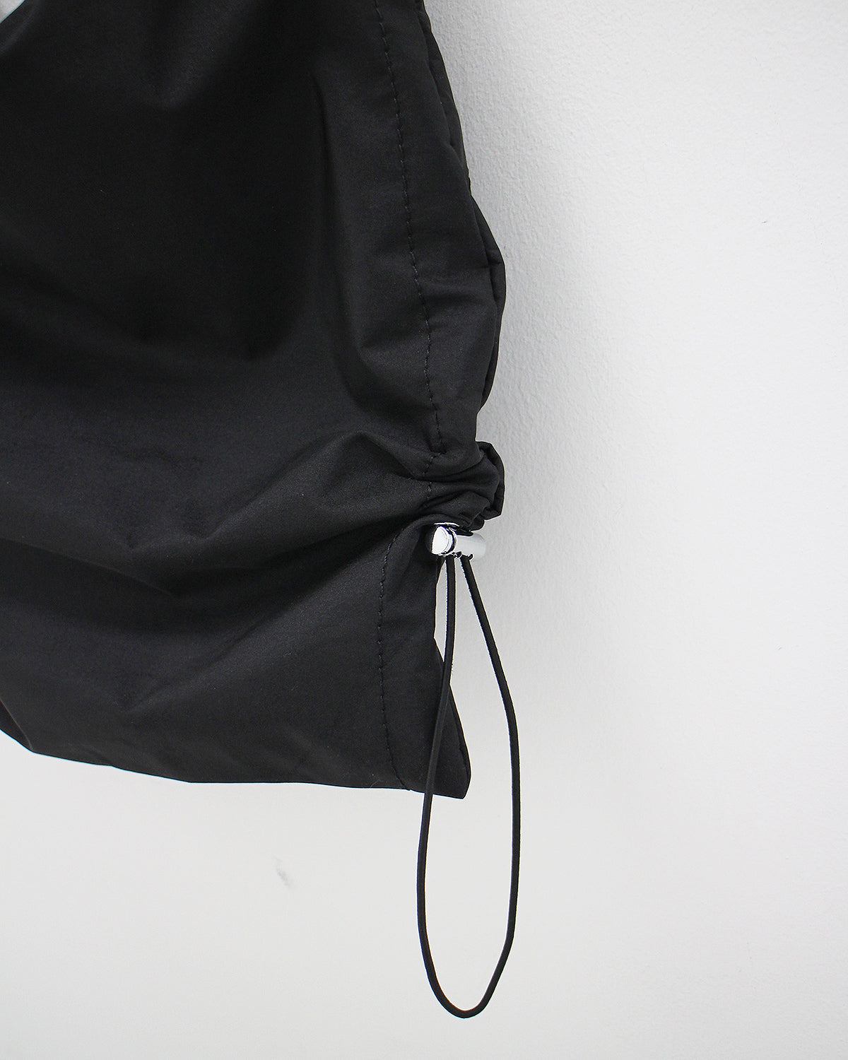 string point shoulder bag