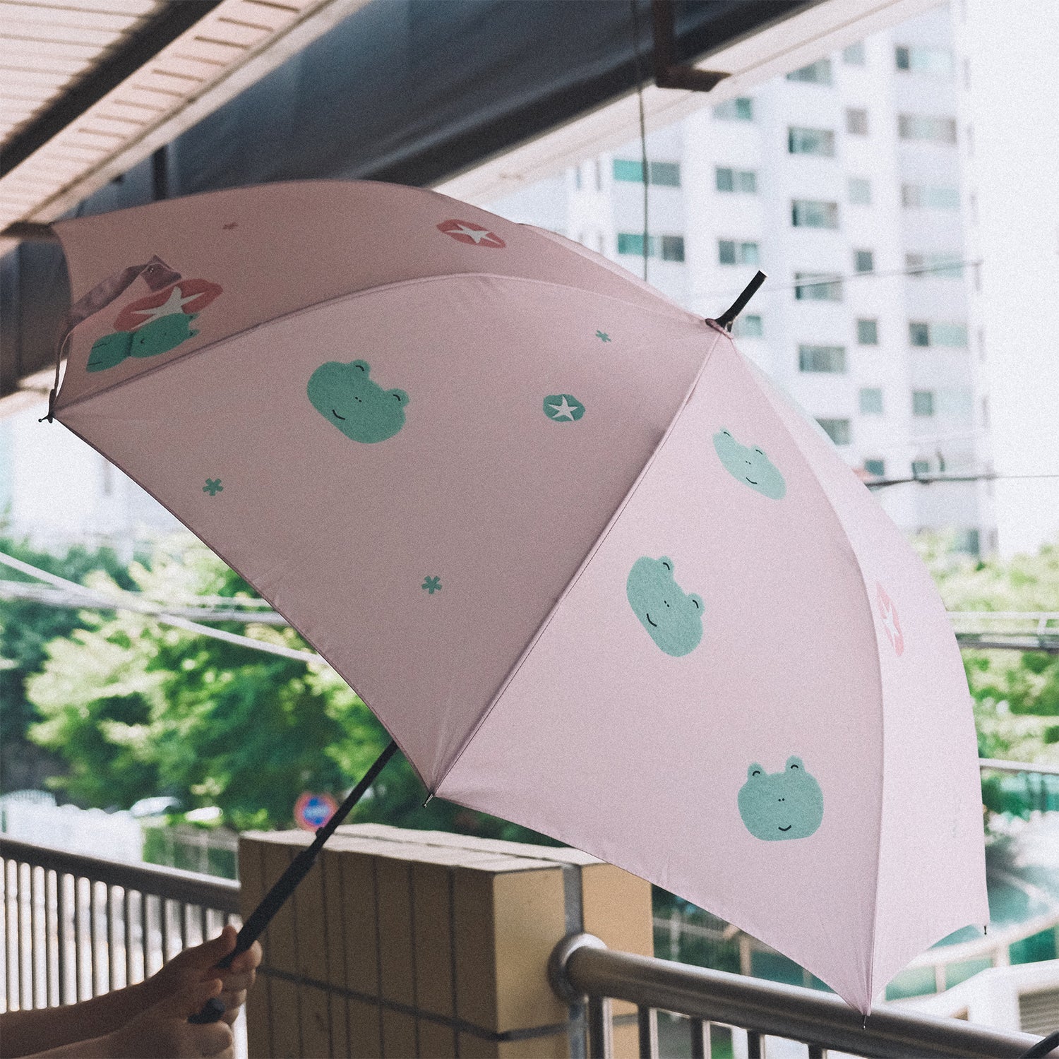 Kero and the morning glory umbrella