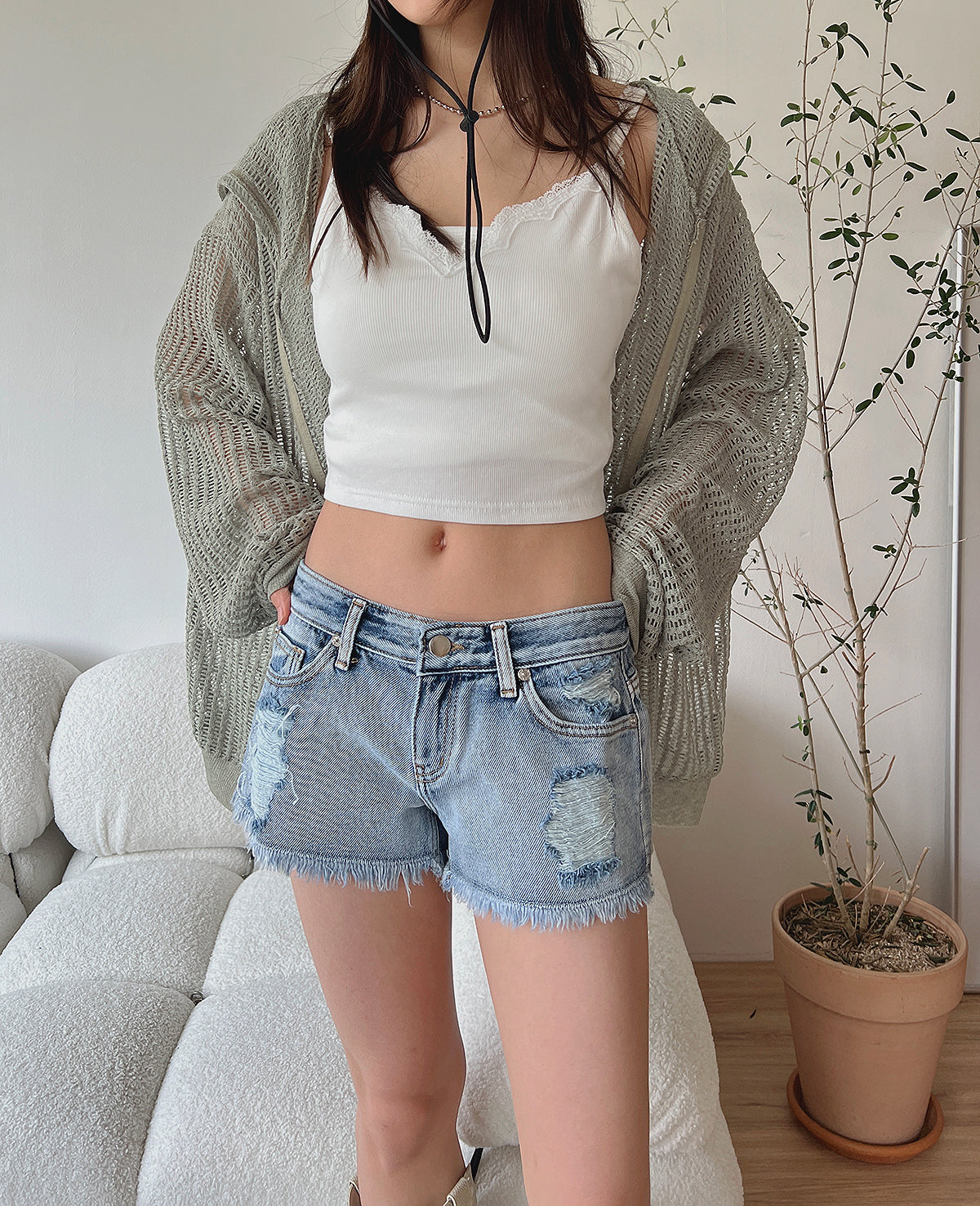 no.730 Low Waist Denim Shorts