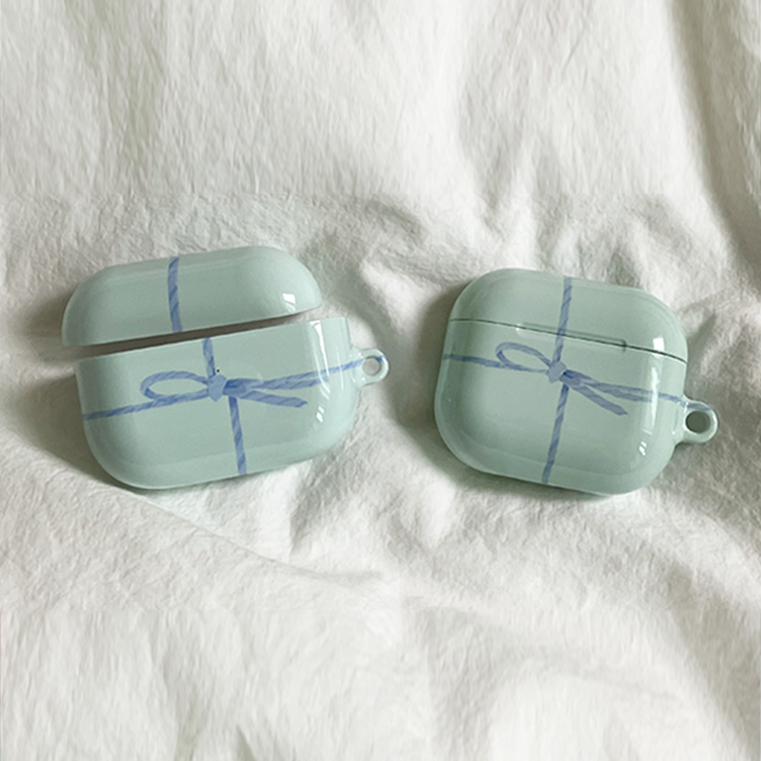 Airpods • Buds case _ mint present