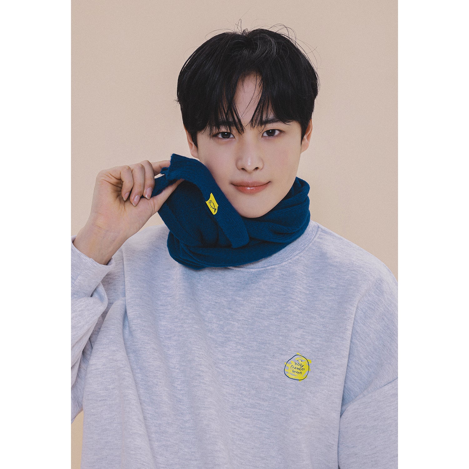 HOLYNUMBER7 X CHOI BYUNGCHAN LETTERING EMBROIDERY MUFFLER_BLUE