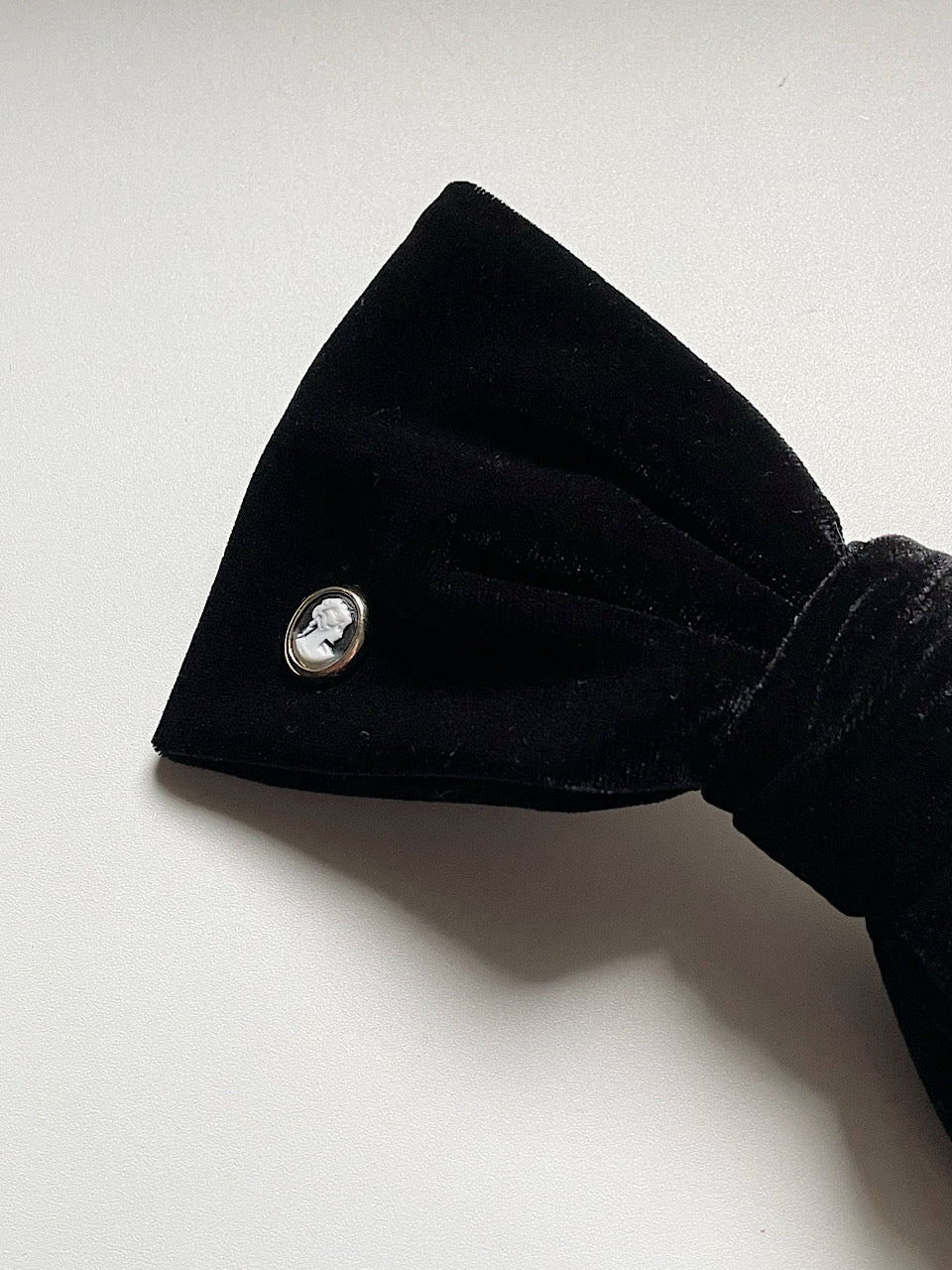 Vintage Velvet Big Ribbon Barrette [Black]