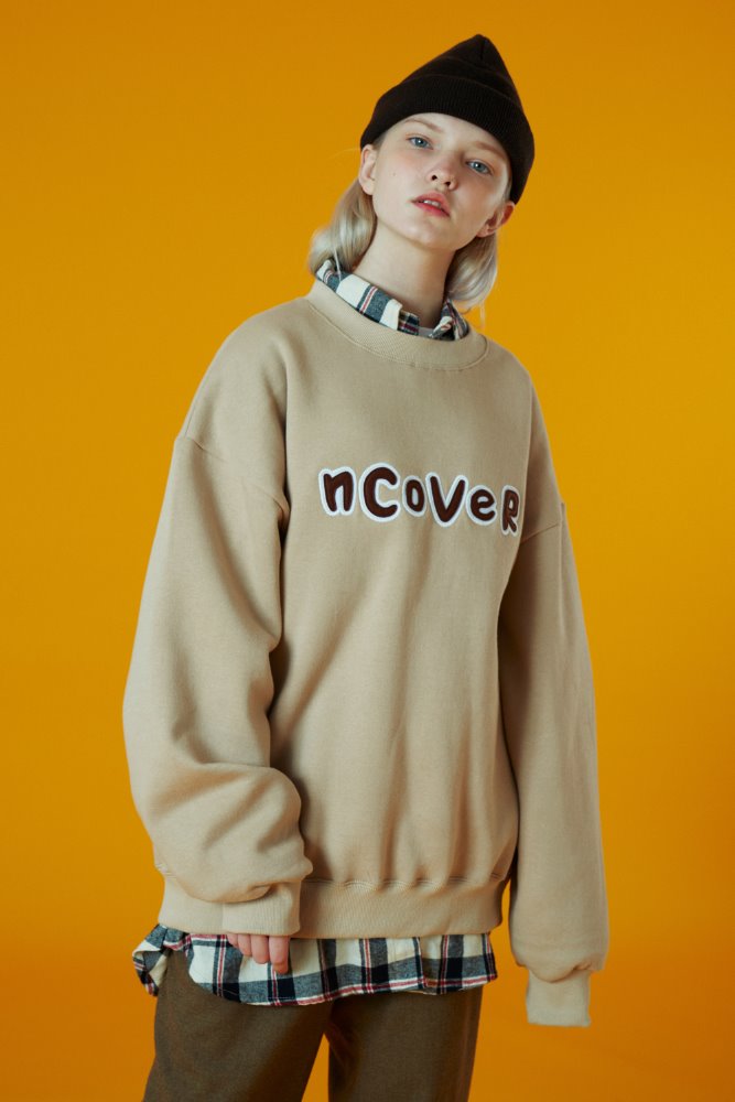 SIGNATURE PATCH LOGO SWEATSHIRT-BEIGE