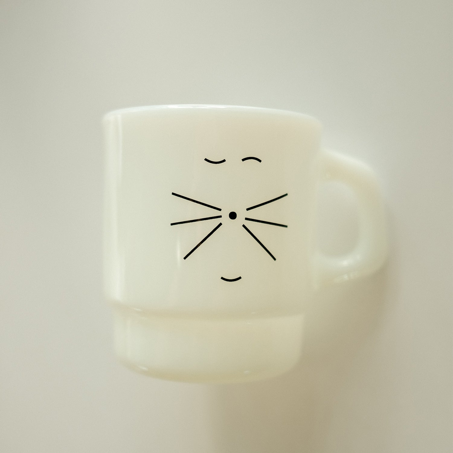 Peace cat milk glass