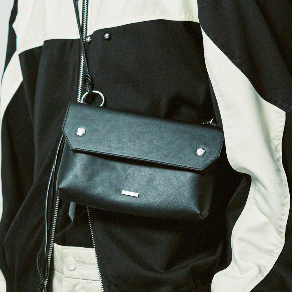 piping leather strap flap bag & utility key ring black