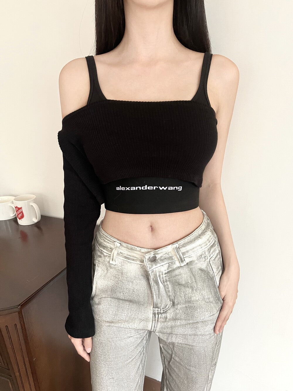 1008. One sleeve off crop T (2color)