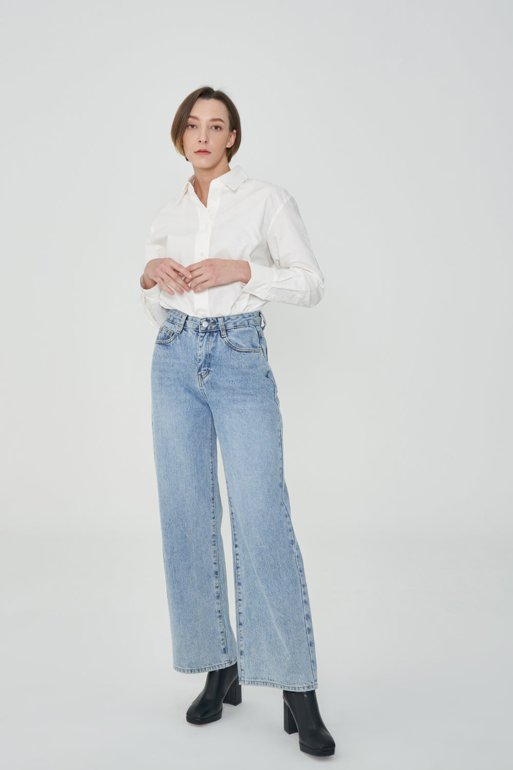 ACTRESS YOOSUN, WJSN YEON-JUNG, RED VELVET JOY, RAPPER JESSIE, MAMAMOO MOON-BYUL, GIRLFRIEND YERIN, MOMOLAND NANCY, IZ*ONE EUNBI, APINK BOMI WORN WIDE FIT LIGHT BLUE DENIM PANTS [6055]