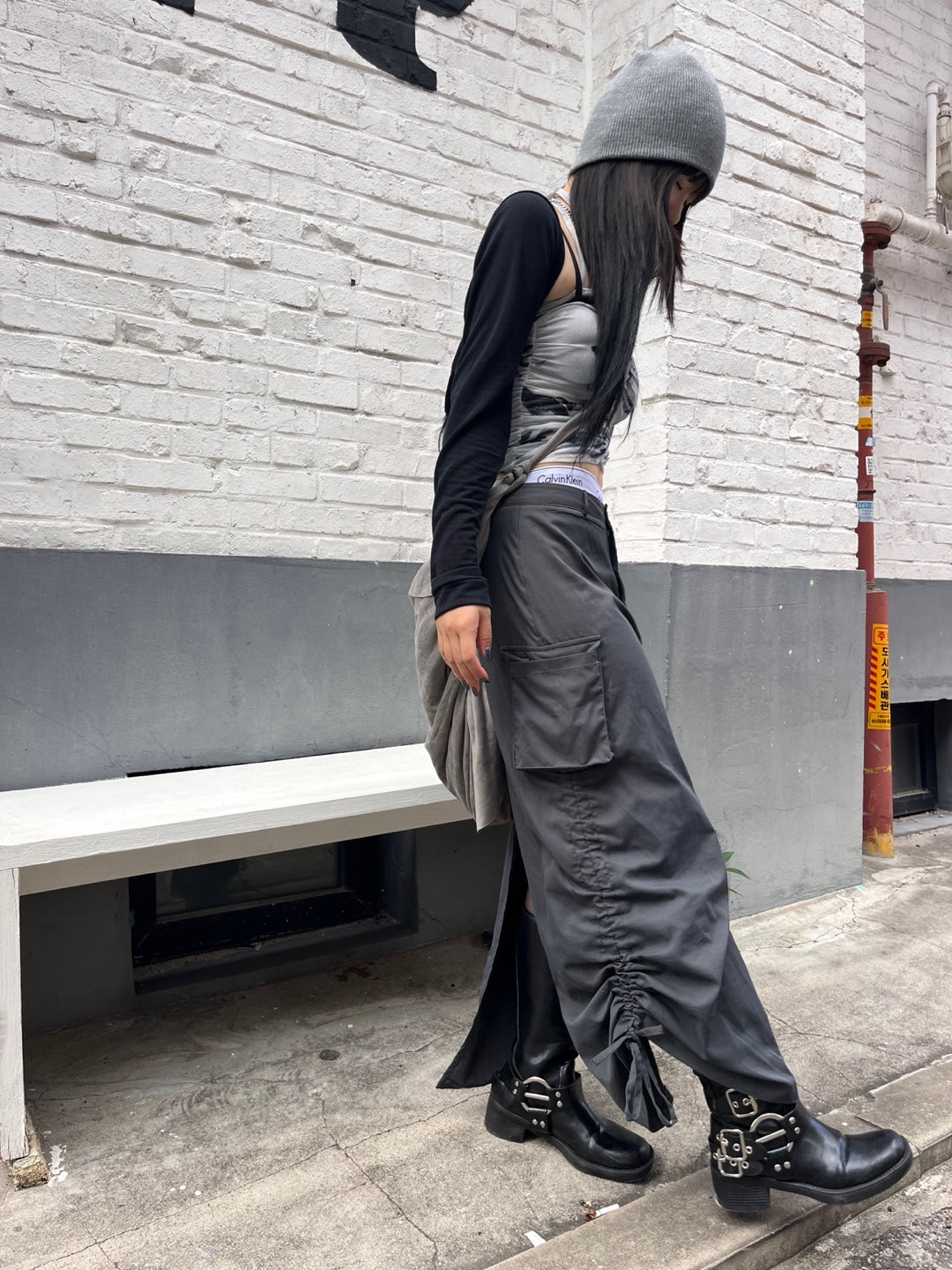 :Cargo shirring detail back slit long skirt