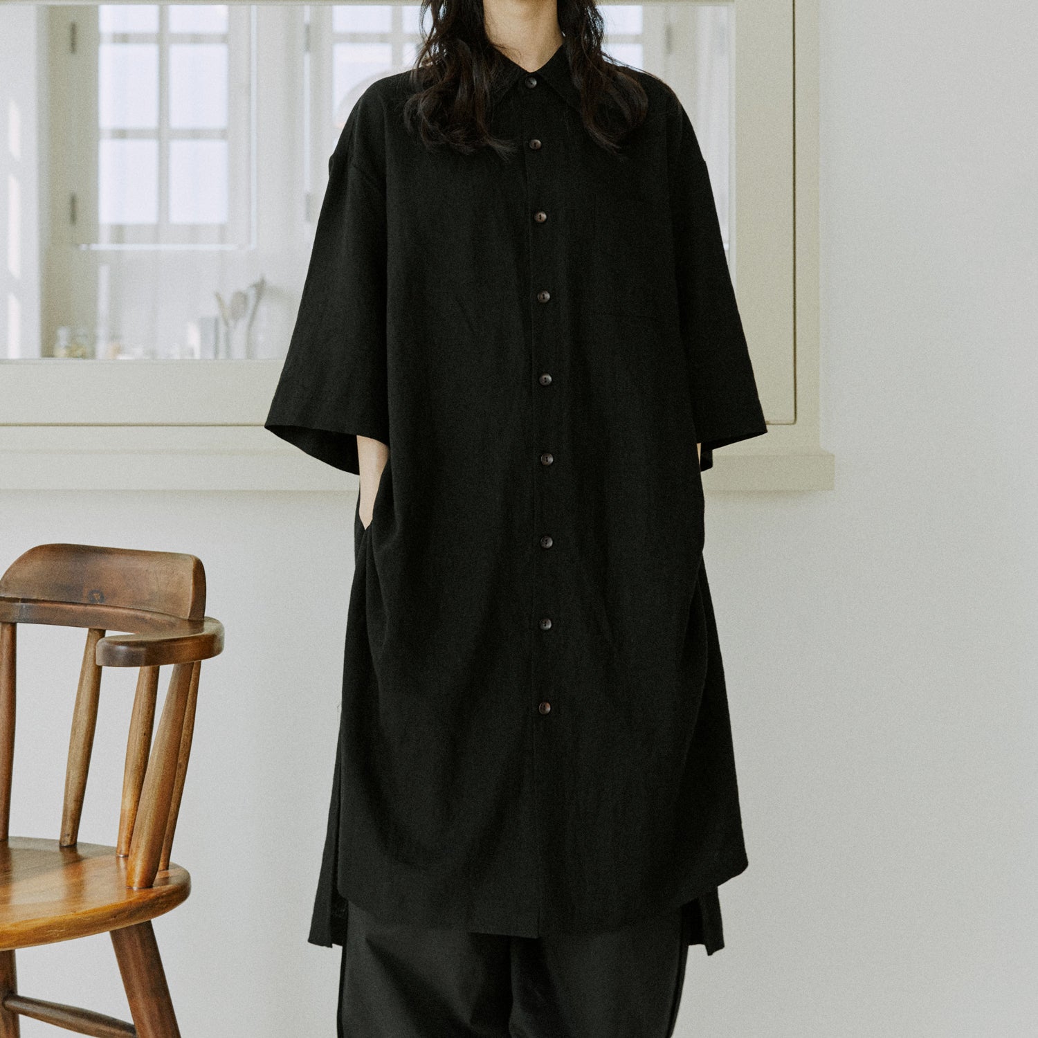 unisex wide sleeve long shirts black